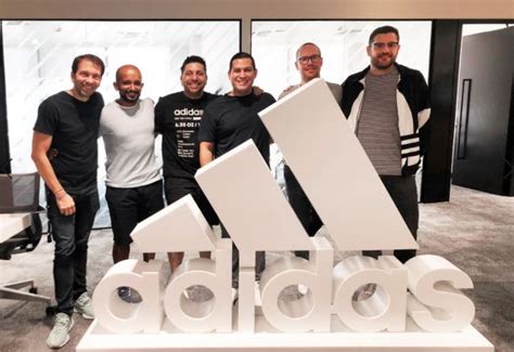 adidas empleados|adidas employee numbers.